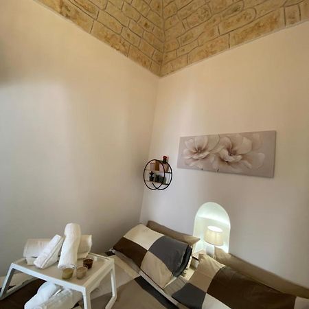 La Dimora Nelle Stelle Apartment ออสตูนี ภายนอก รูปภาพ