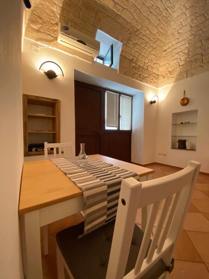 La Dimora Nelle Stelle Apartment ออสตูนี ภายนอก รูปภาพ