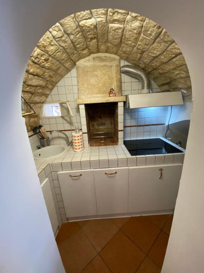 La Dimora Nelle Stelle Apartment ออสตูนี ภายนอก รูปภาพ
